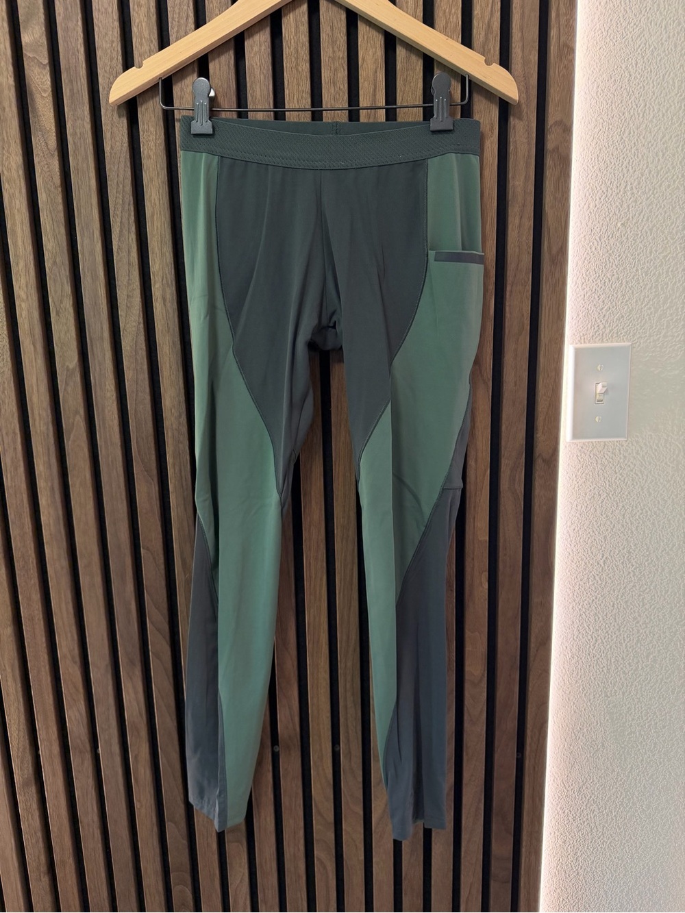 adidas Two-Tone Green Women’s Active Leggings